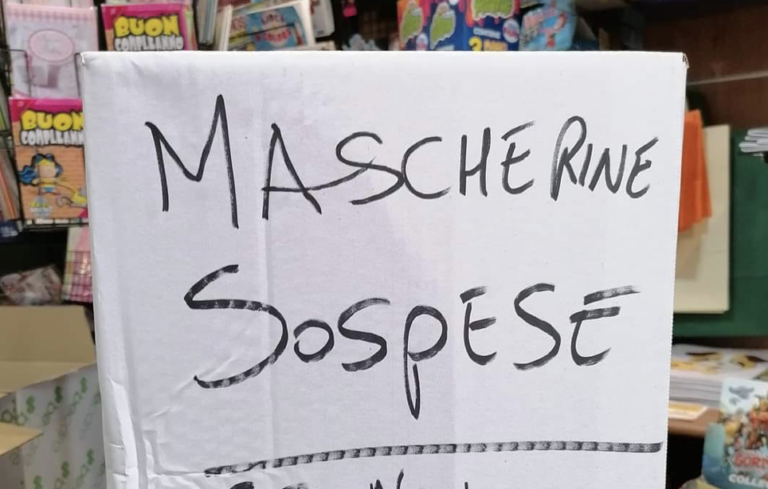 mascherina sospesa
